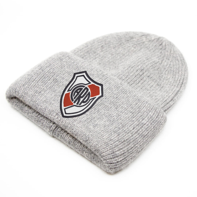 Gorro de Lana con Escudo River Bordado