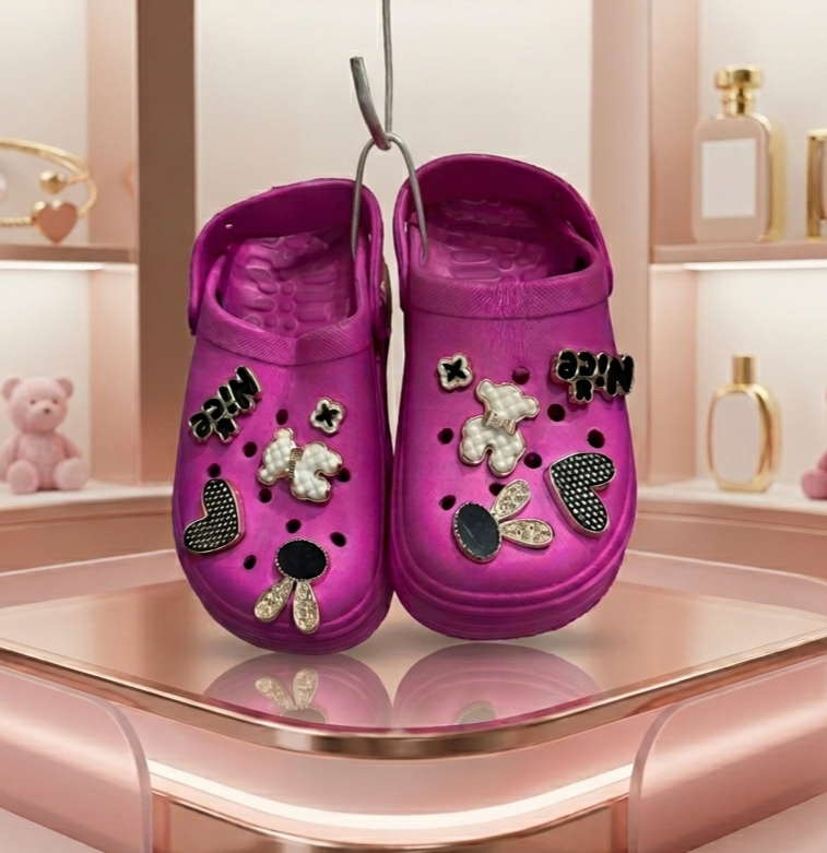 Crocs Infantiles con Dijes Decorativos –  Cómodos, Livianos y Personalizables